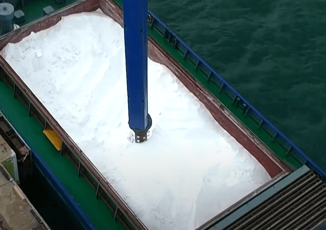 요소수 생산 장면