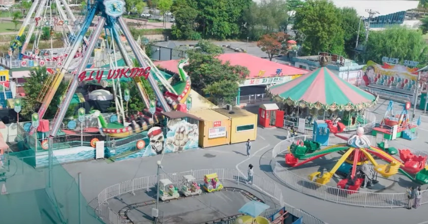 금주를 부탁해 놀이공원 테마파크