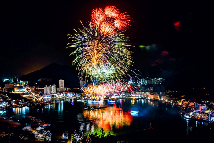 장승포항 송년 불꽃축제