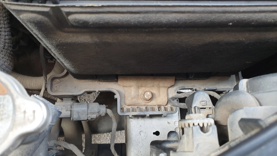 배터리 고정 모습