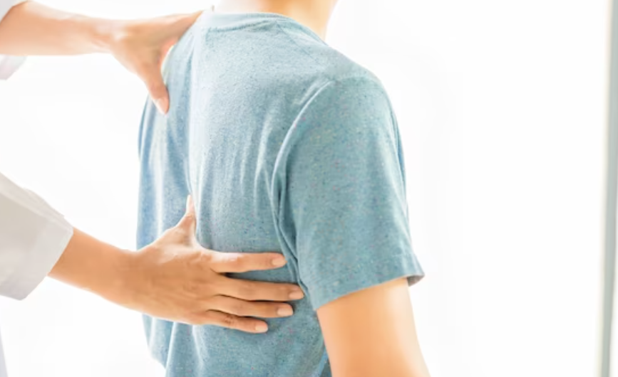 척추측만증의 원인은 무엇인가?