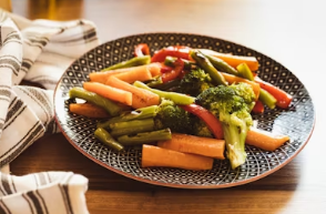 봄의 전령사 달래: 알리신의 살균 작용과 위장 질환 예방을 위한 황금 레시피