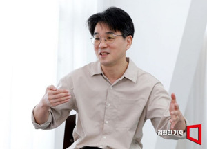 #JangKangMyung #AI #AlphaGo #GoGame #Creativity #Humanity #TechnologyAndValues #FutureSociety #ArtificialIntelligence #Literature #Art #SocialChange #Education #LaborMarket