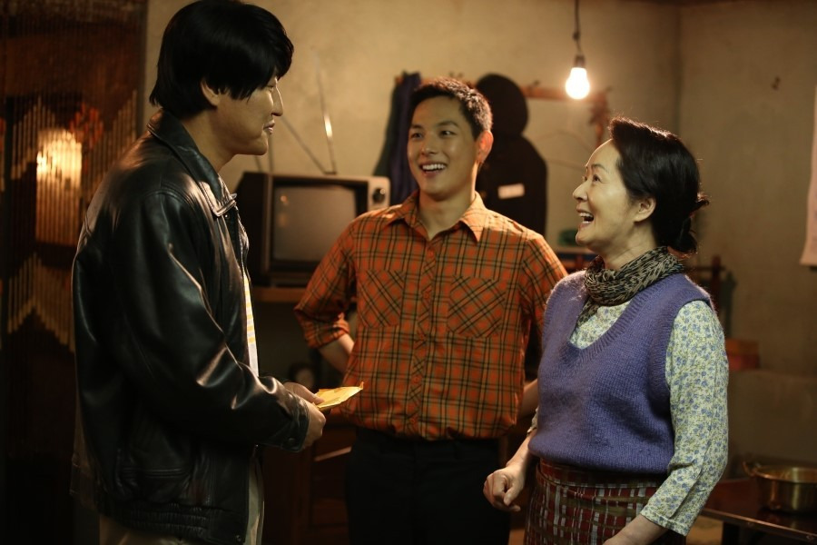 ‘변호인’의 현실 반영, 법정 드라마 긴장감, 송강호의 감정 연기