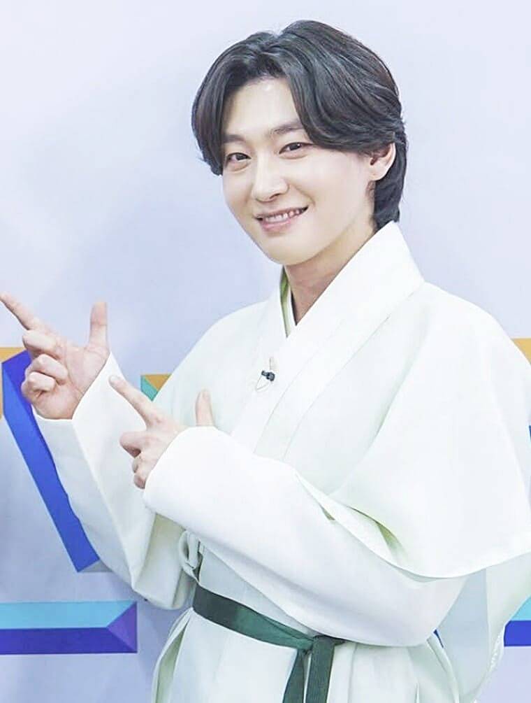 가수-김용빈