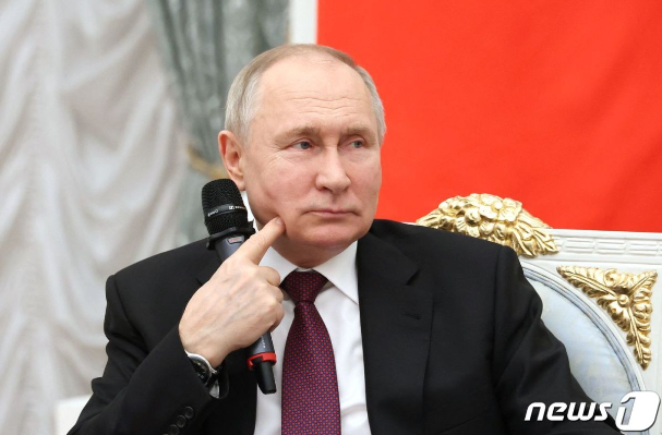 24.02.13(화) 장중 테마동향 특징주, 우크라이나 재건주 및 주요공시