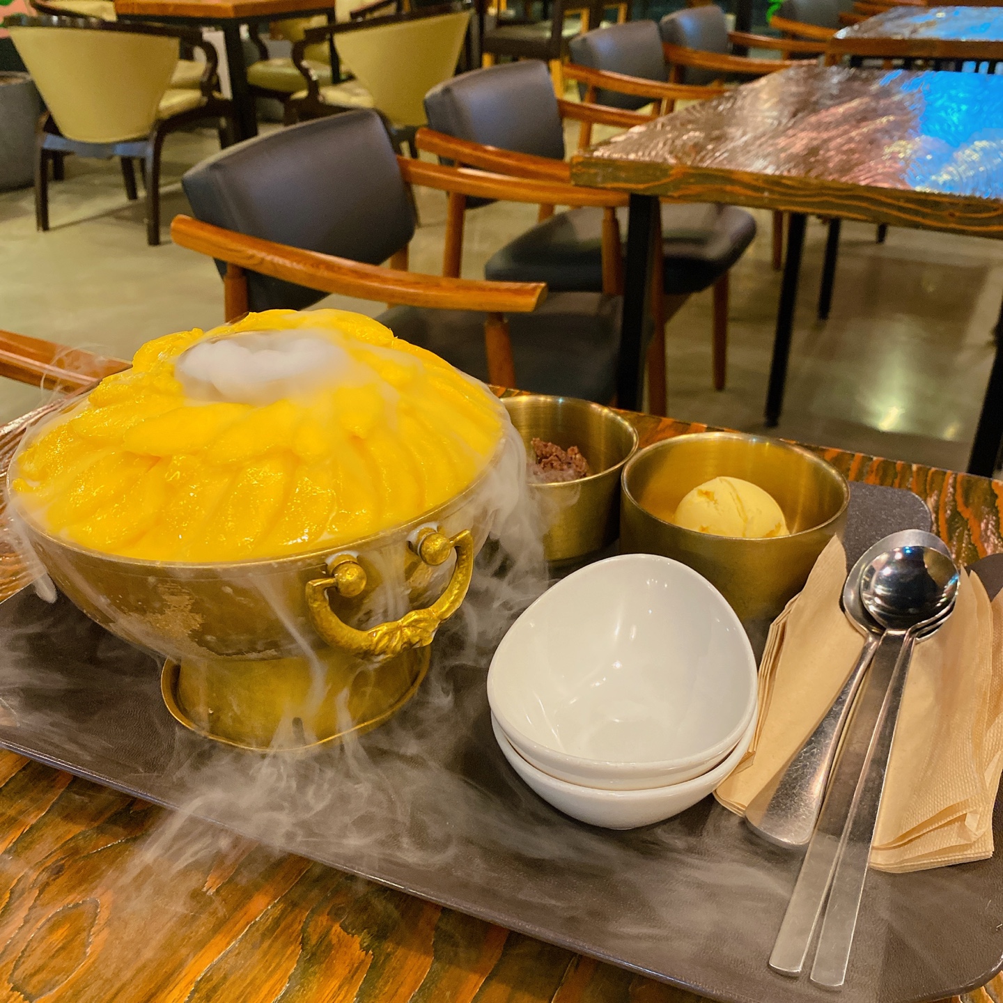 제주 누웨마루거리 신선로 눈꽃 빙수 망고홀릭 카페