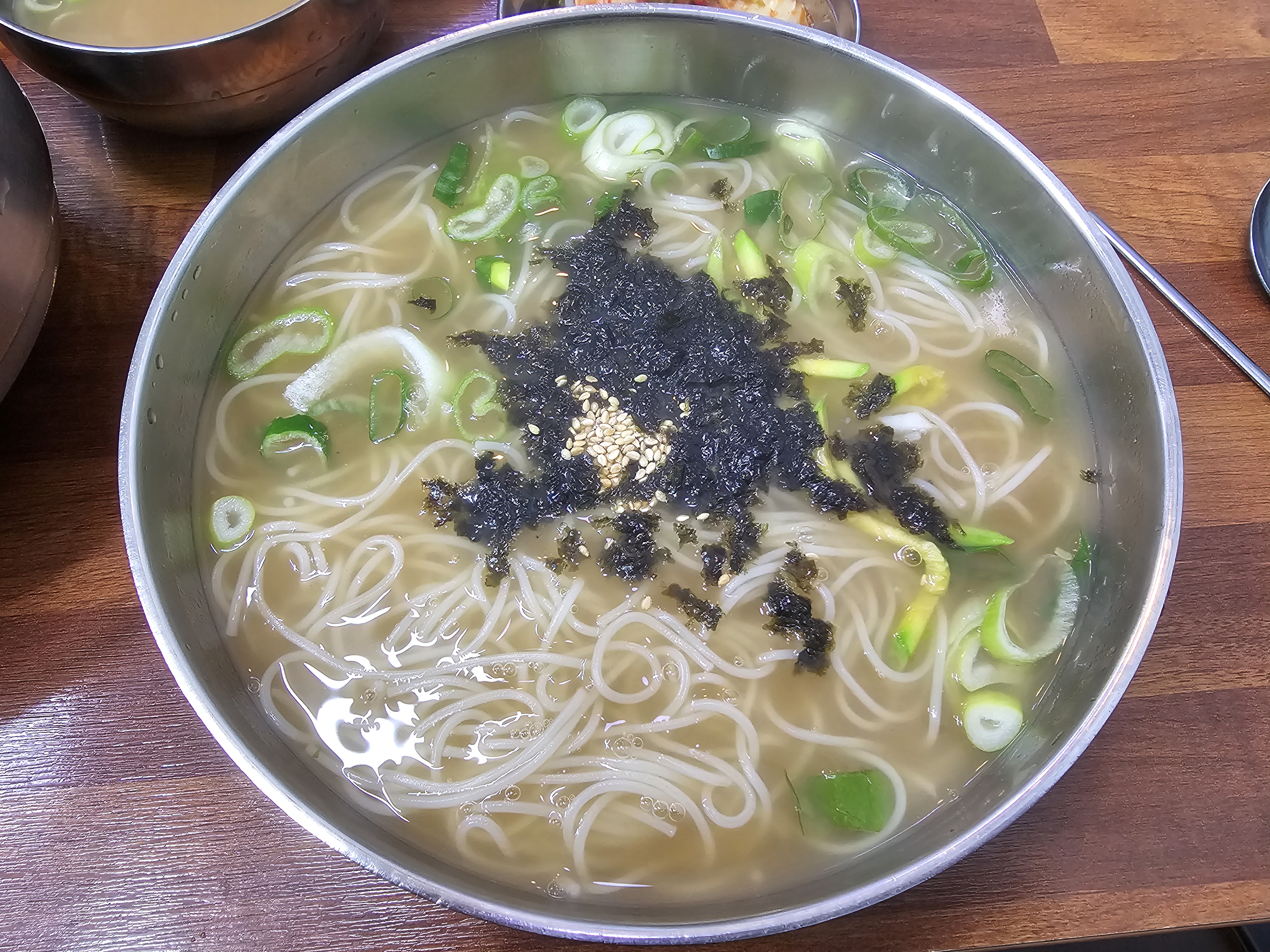 인천_서구_가정동_홍두깨손칼국수_잔치국수