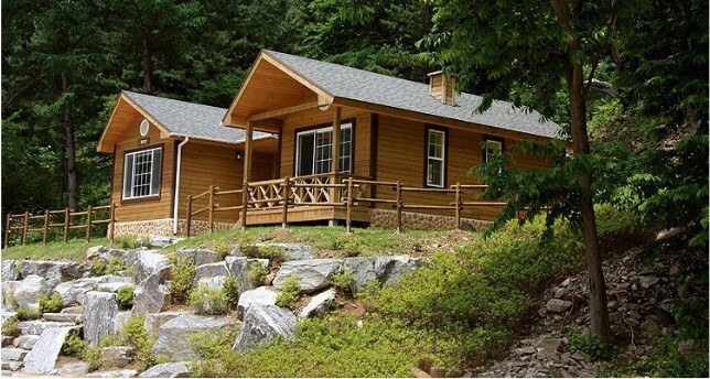 칼봉산자연휴양림 12인실사진