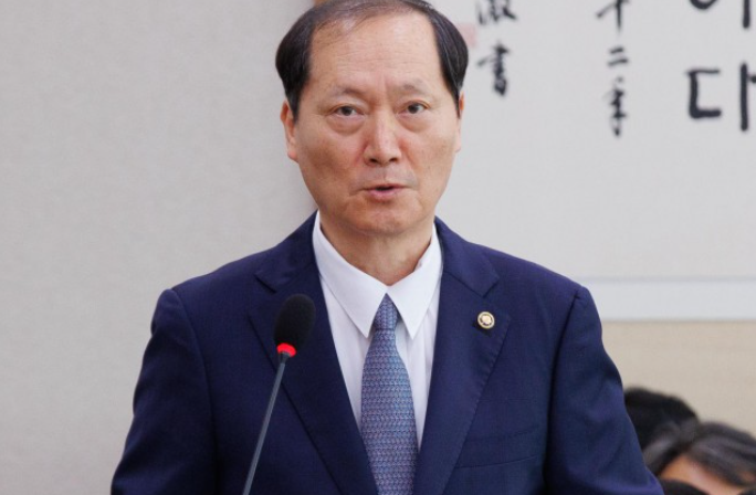 이완규 법제처장 프로필