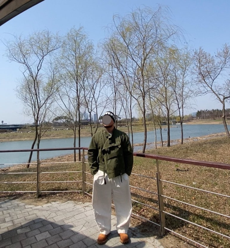 데일리룩(2025. 4. 6.)마뗑킴 MatinKim 비니, 스웨덴 야상 스웨디시 모터사이클 자켓 아미그린, 무신사스탠다드 데님 벌룬 팬츠, 야세(YESE) 엔지니어부츠 웨스턴부츠