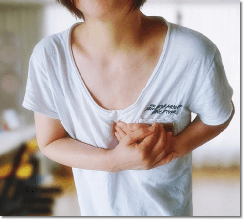 심장통이 있는 여성