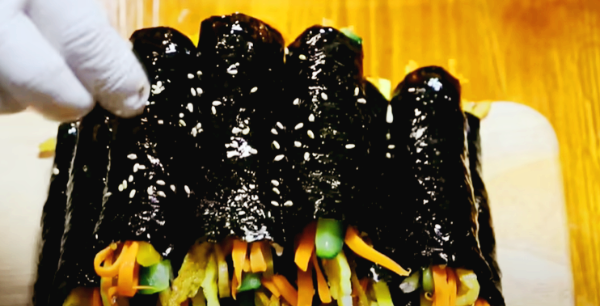 꼬마김밥의 완성 모습입니다