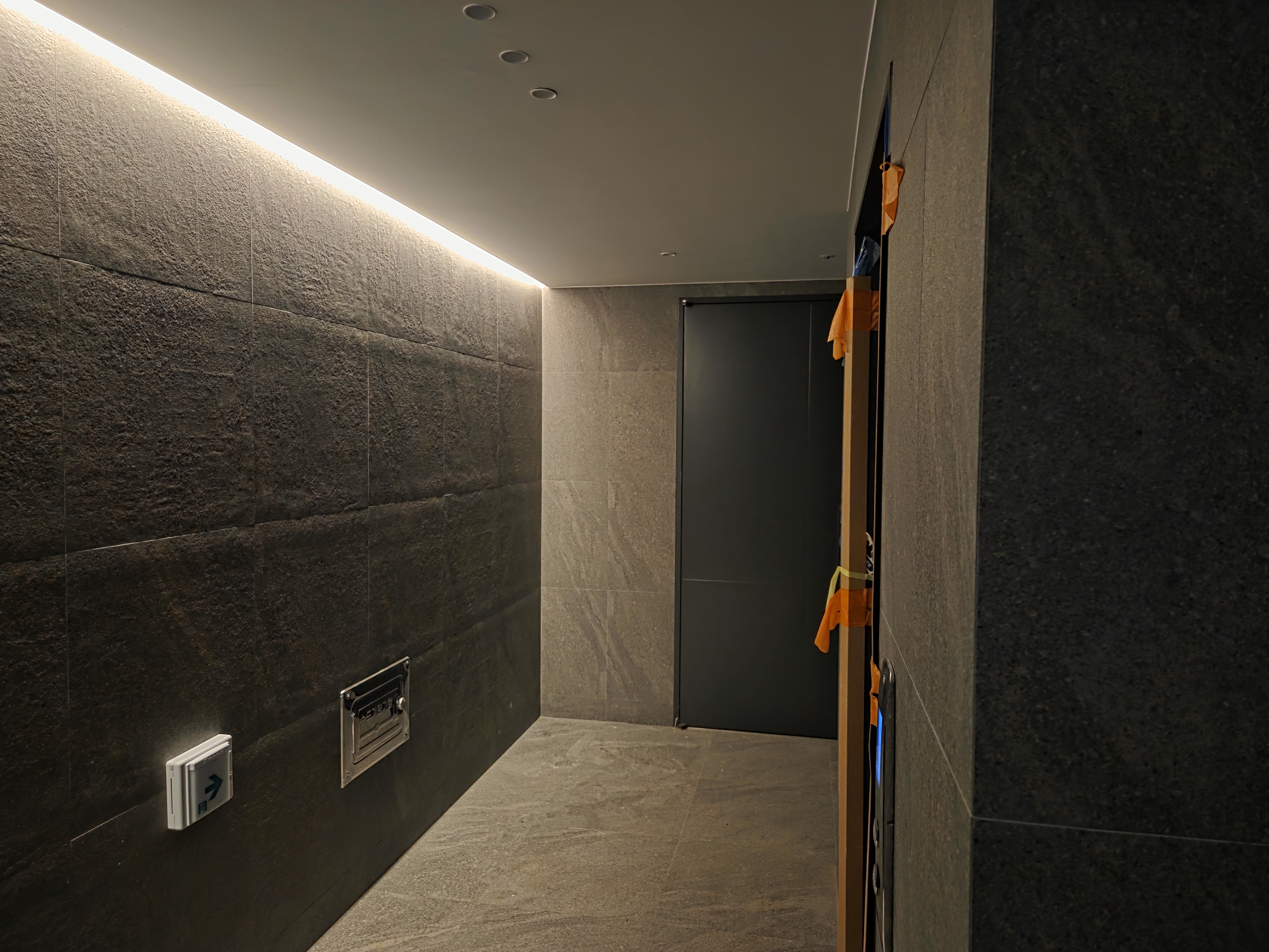 타일이 공간을 바꾸는 순간-제주 화순 다세대주택 시공 이야기