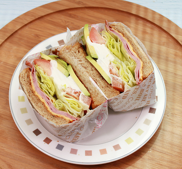 아보카도 샌드위치