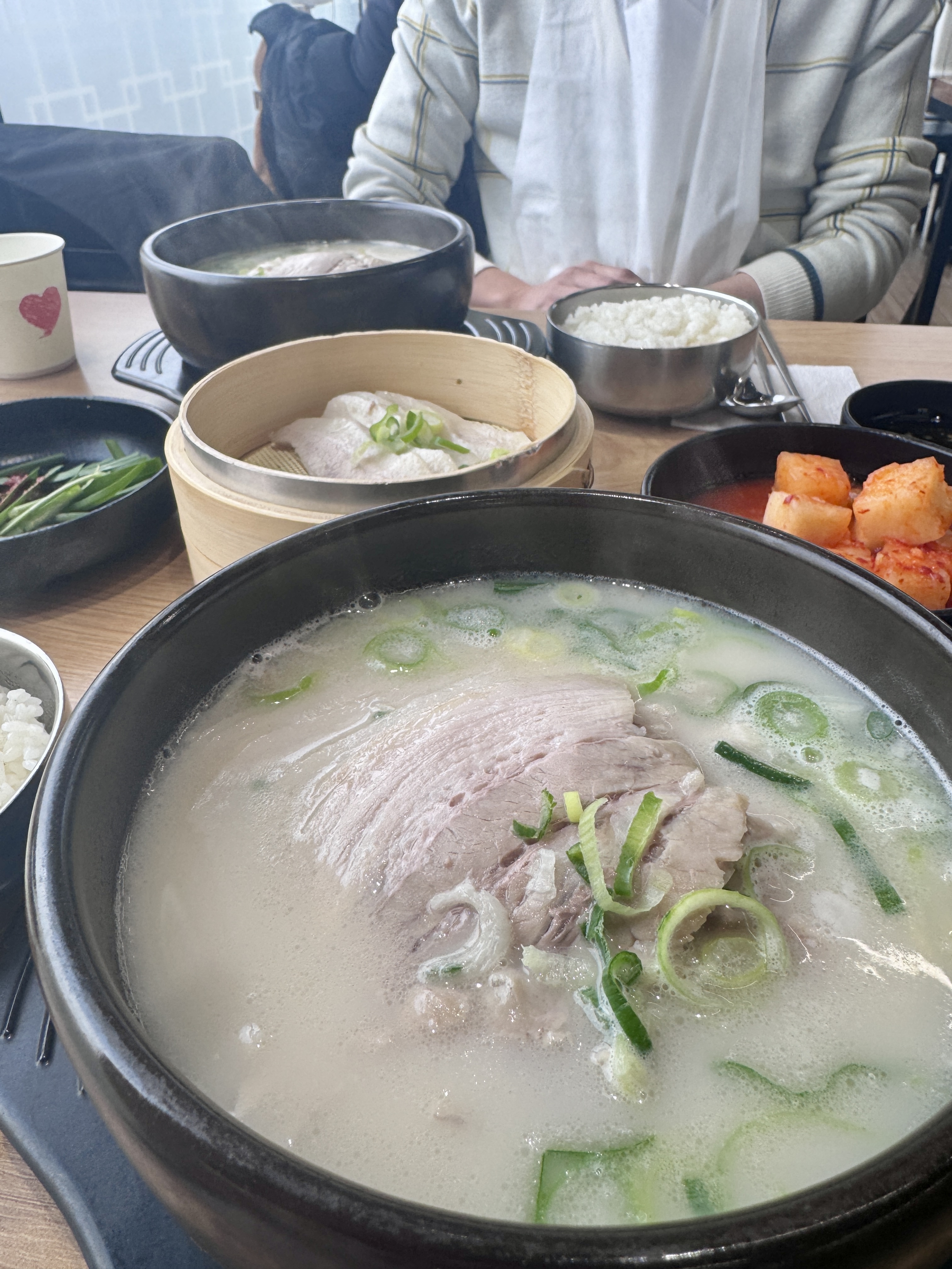 gimpo-seongmiok-pork-soup