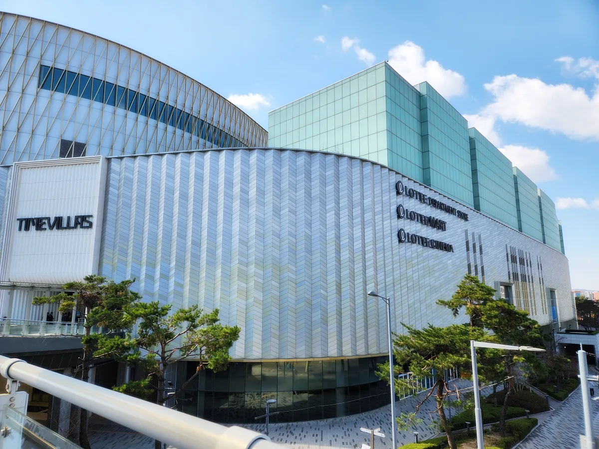 수원-롯데몰-외관