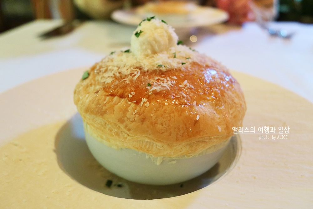 제주 전통 5성급 호텔 씨에스 다이닝 레스토랑 크리스마스 특별한 코스메뉴