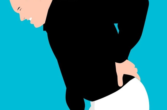 근육통 예방법 허리아파하는 모습 일러스트