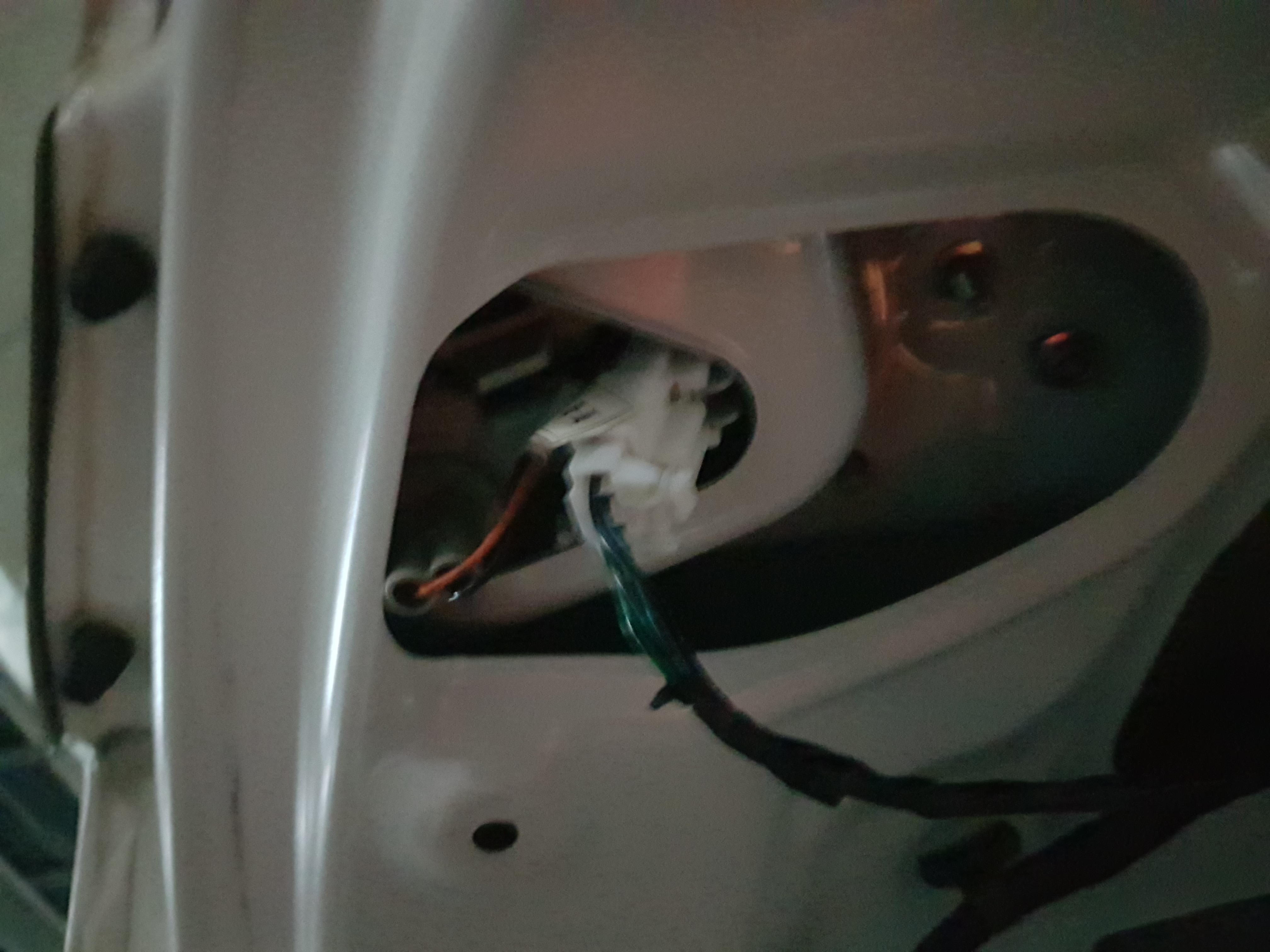 YF소나타 후진등 미등 교체