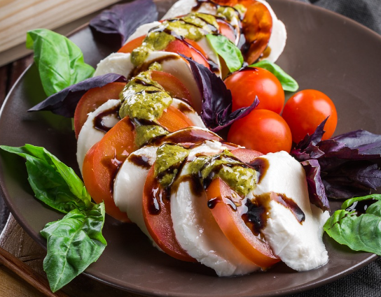 토마토 카프레제 : 상큼함이 폭발하는 3단계 레시피