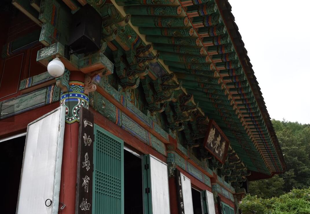 청송 대전사 : 주왕산 천혜의 자연 속 천년 고찰 기암괴석 아래 피어난 천년 고찰의 미학