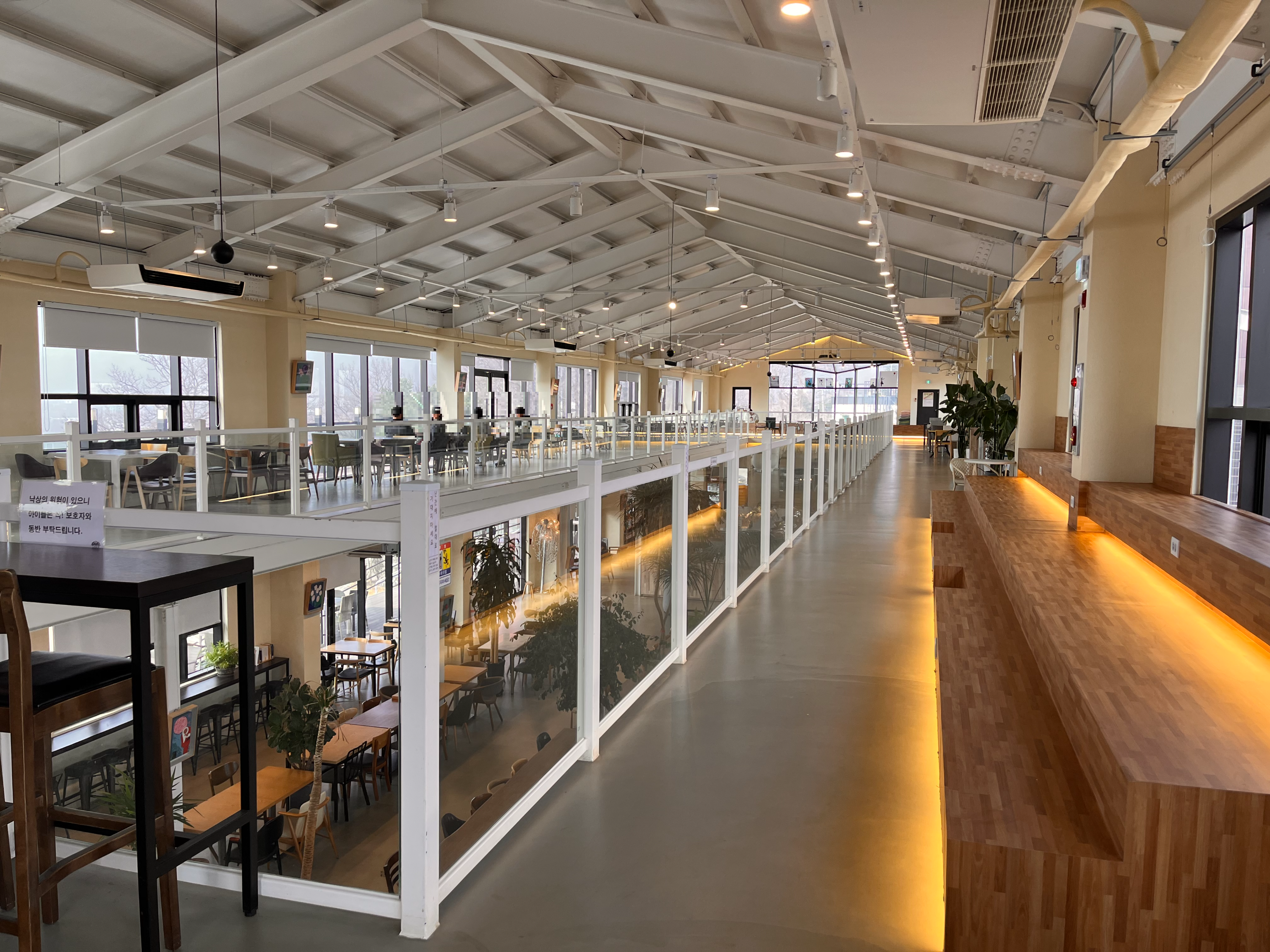 용인 대형 베이커리 카페 라미르