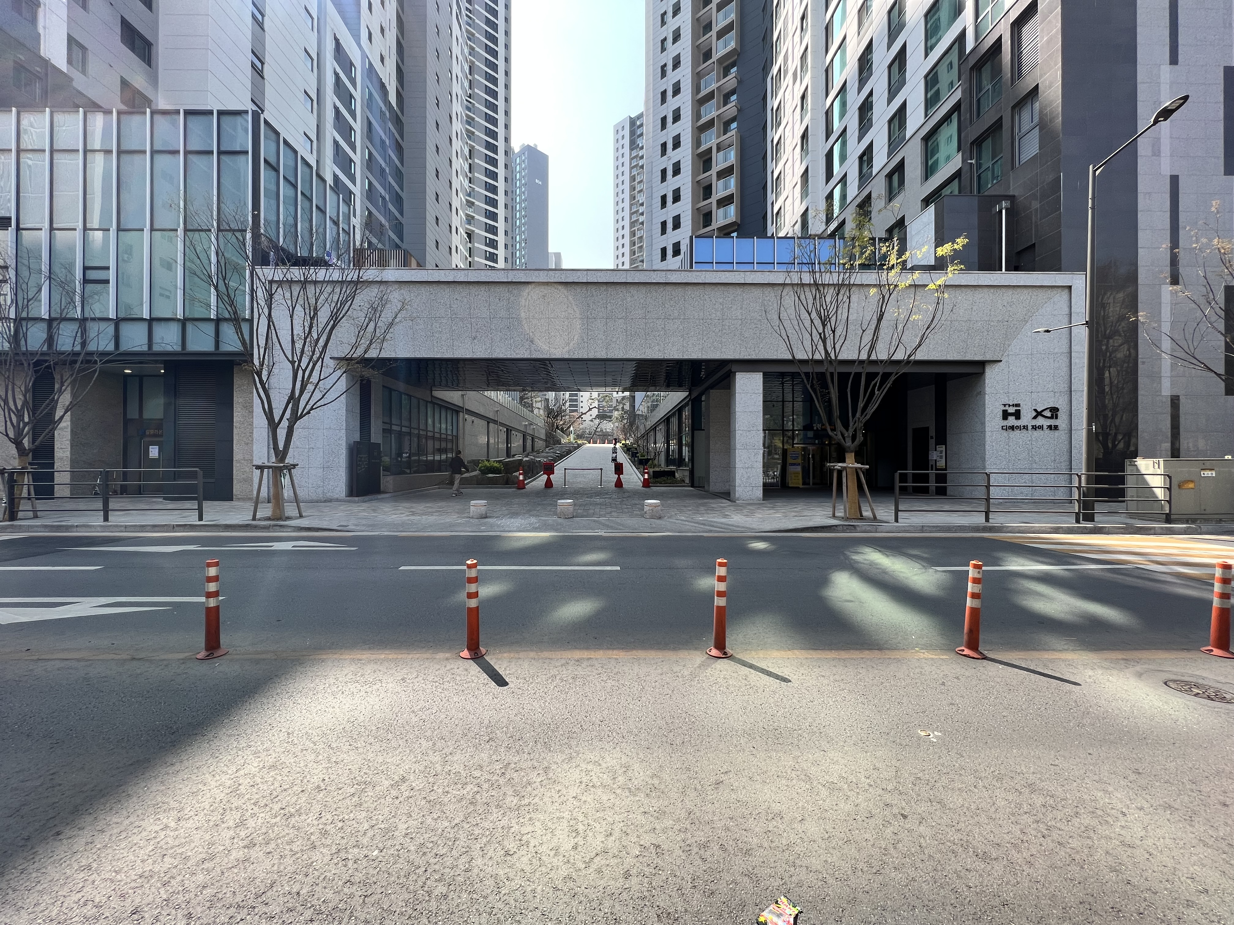 디에이치자이개포 부출입구 문주