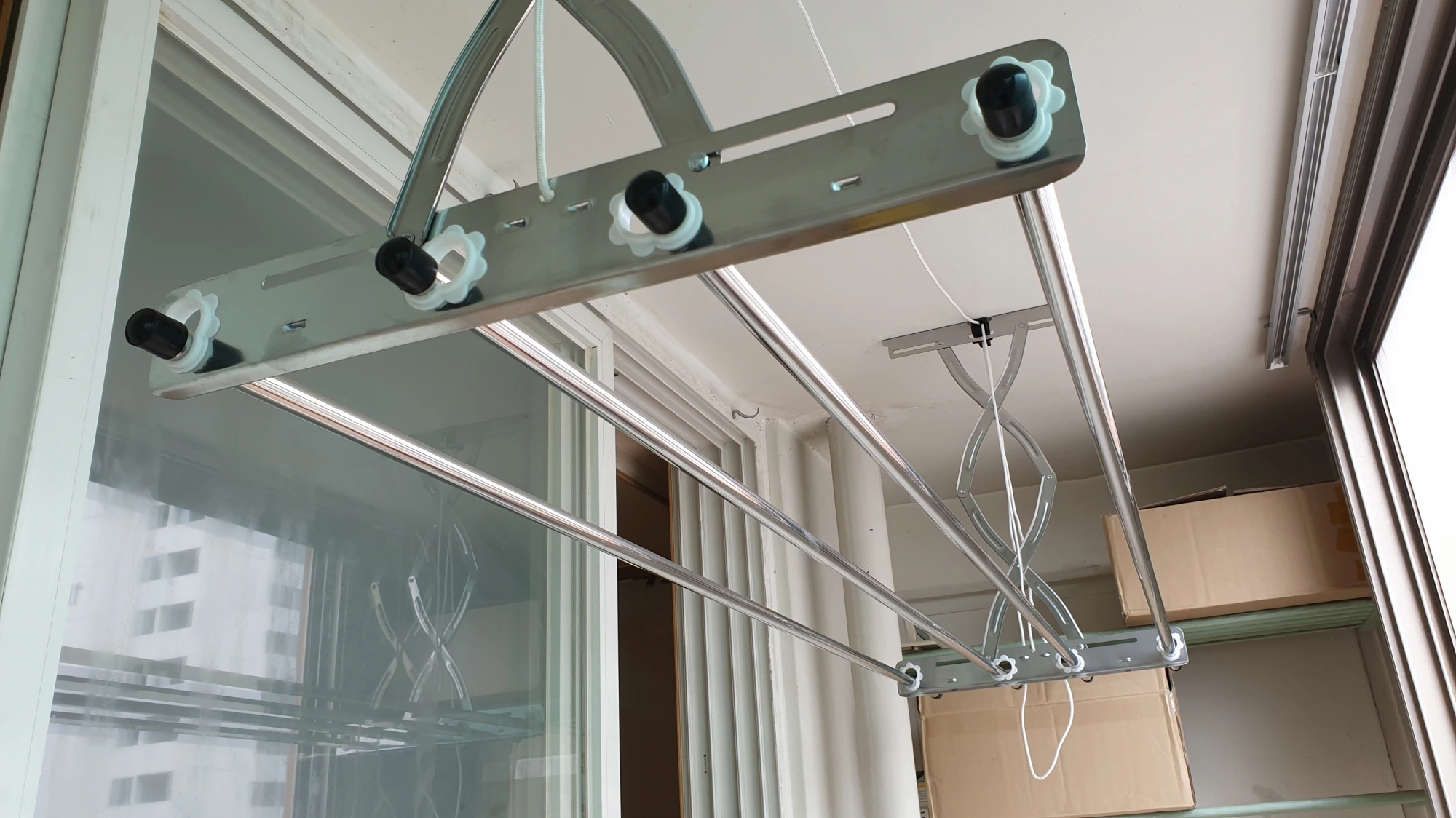 건조대 봉 끼운 모습