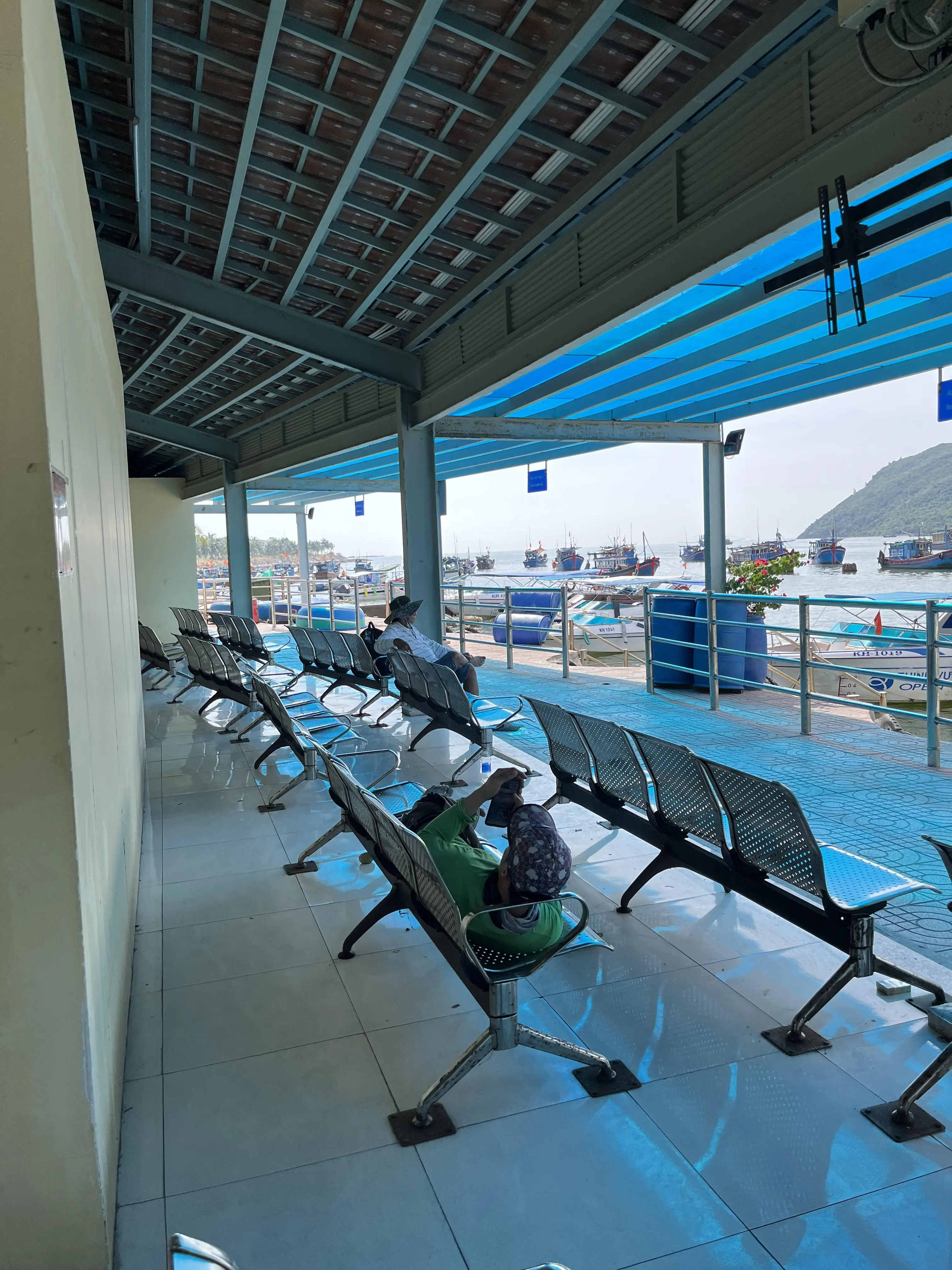 선착장 플랫폼 사진