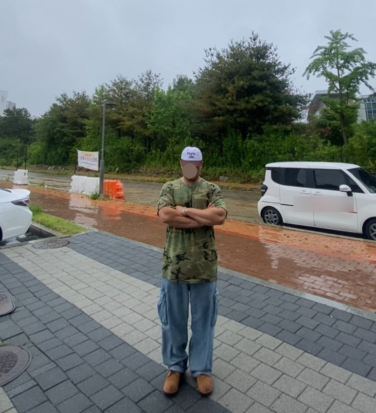 데일리룩('26. 6. 20.)윅 paris 투톤 워싱볼캡, 빈티지 목걸이, 로스코 4777 빈티지 우드랜드 카모티셔츠, 무신사스탠다드 카고 팬츠, 레드윙 아이언레인저 호손뮬스키너