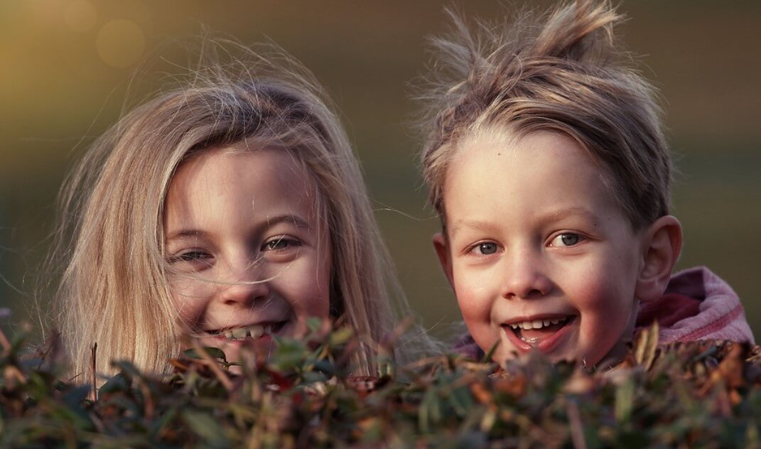 아이에게 친구사귈 기회제공