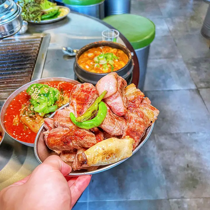 생방송오늘저녁 은평구 녹번역 숙성 돼지고기 주먹고기 숯불 구이 맛집 추천