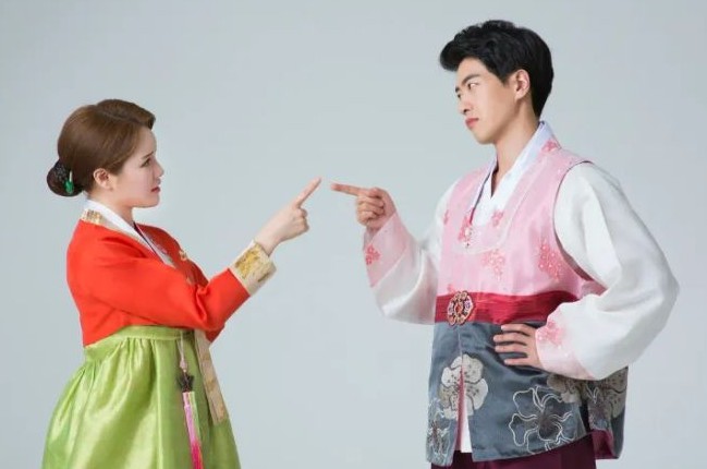 가족과 싸우는 꿈