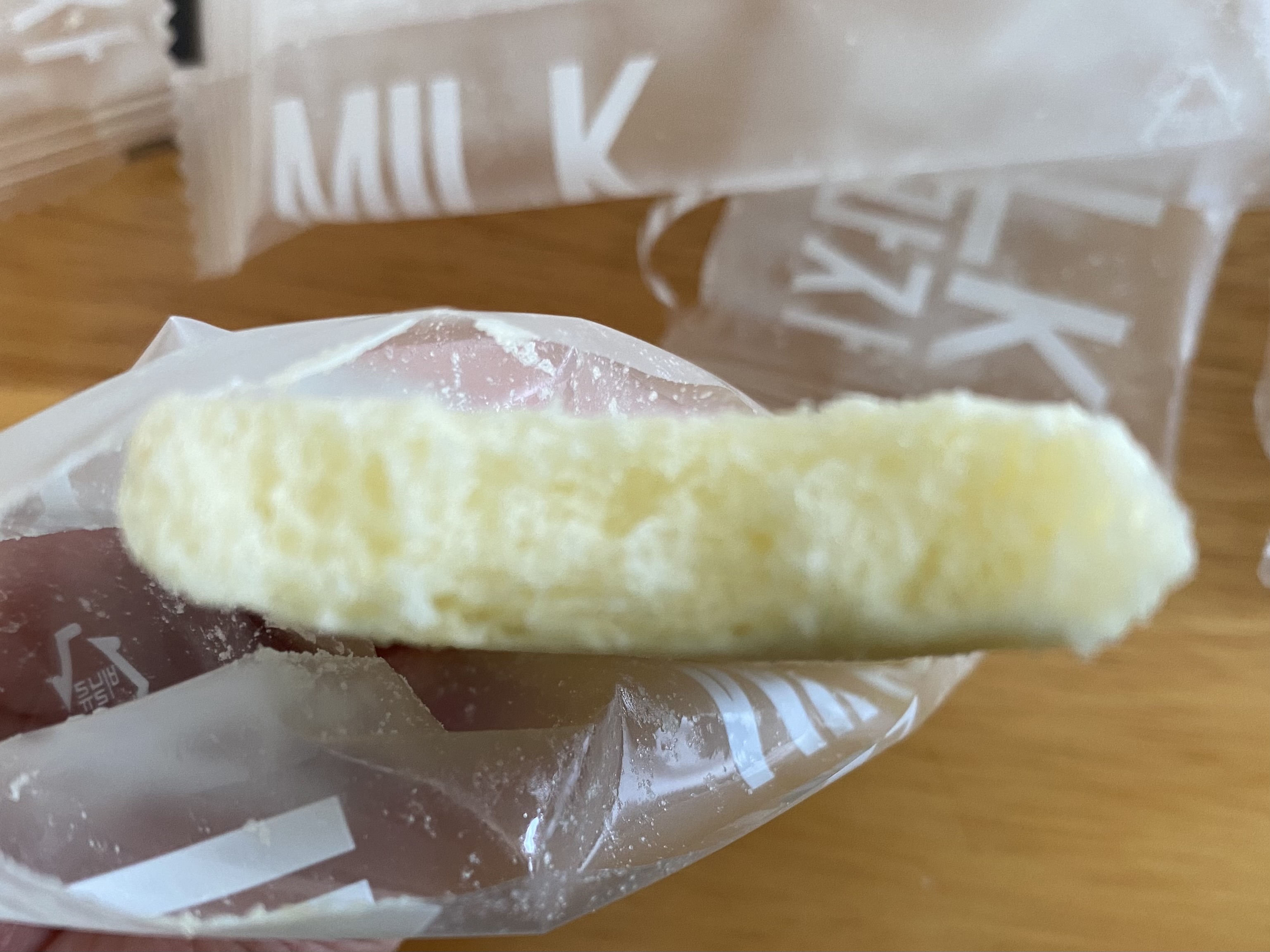 한입 먹었을때 과자의 모습