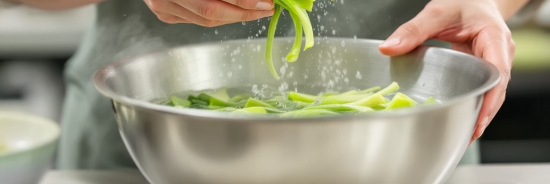 소금은 단순한 조미료가 아닌, 집안일을 간편하게 해 주고 요리를 

업그레이드해 주는 만능 도우미입니다.