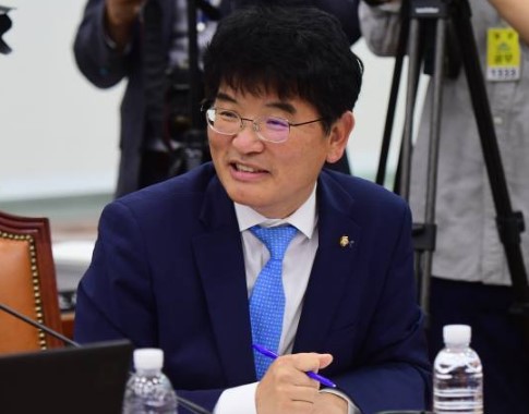 박완주 보좌관 성추행 공소장 내용