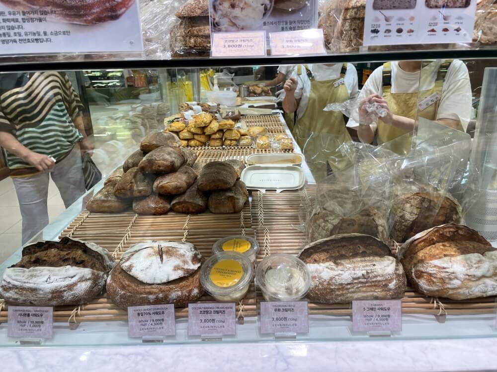 르뱅룰즈-시나몬롤,-통밀70%-사워도우-모습