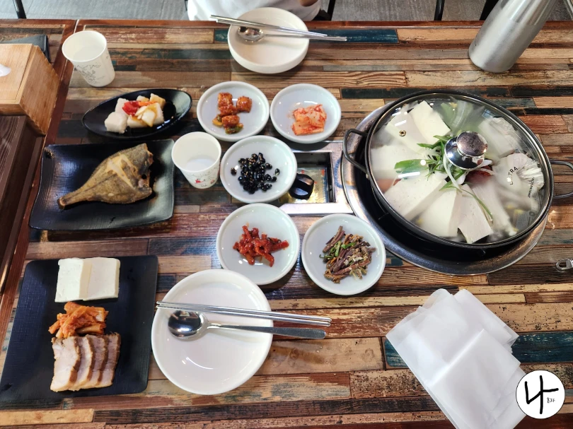 두부전골정식-한상-차림