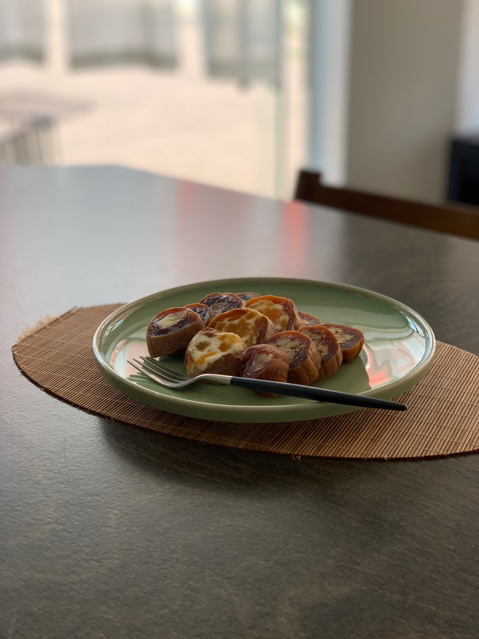 차담정-흑곶감말이