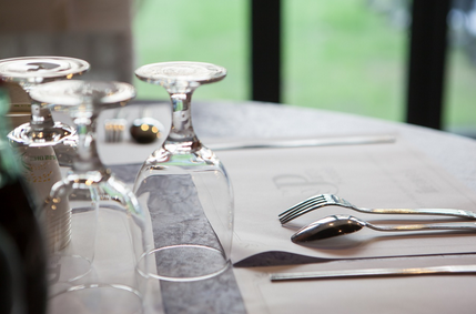 특별한 날을 위한 로맨틱 디너 준비하기