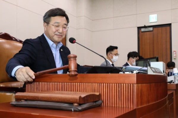 윤호중 국회의원 정치 경력