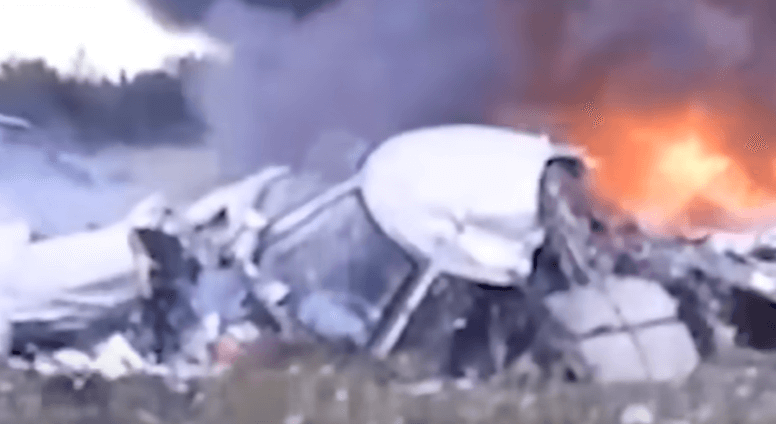 프리고진이 탑승한 비행기가 추락한 뒤 잔해