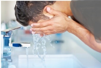 세수하는 이미지