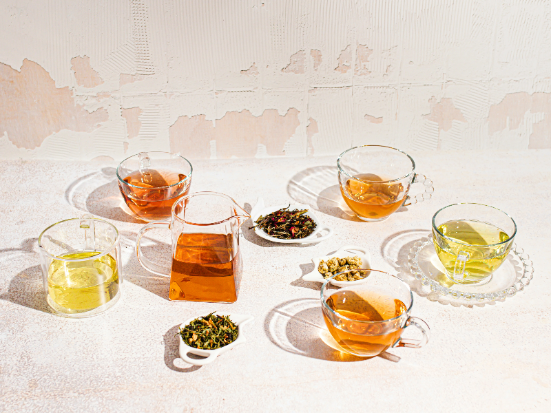 다양한 종류의 마시는 차