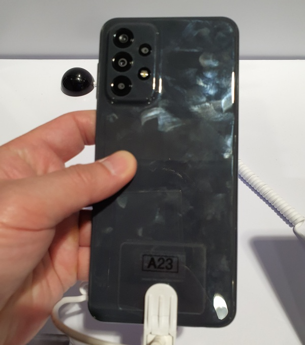 갤럭시A23-뒤