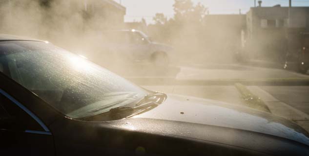 자동차 에어컨 냄새, 여름철에 더 심한 이유