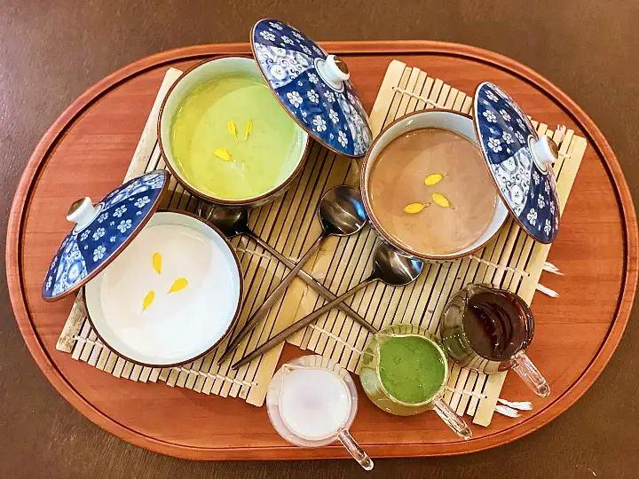찜질방 디저트 카페 김치찜 솥밥 정식 맛집 홍제천 겨울 데이트 코스 서대문구 홍제동 가볼만한 곳 추천 생방송투데이 오늘방송 떴다 동네방네