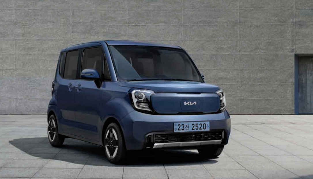 기아 레이: 컴팩트한 디자인 속 넓은 실내 공간과 효율적인 엔진 성능 분석