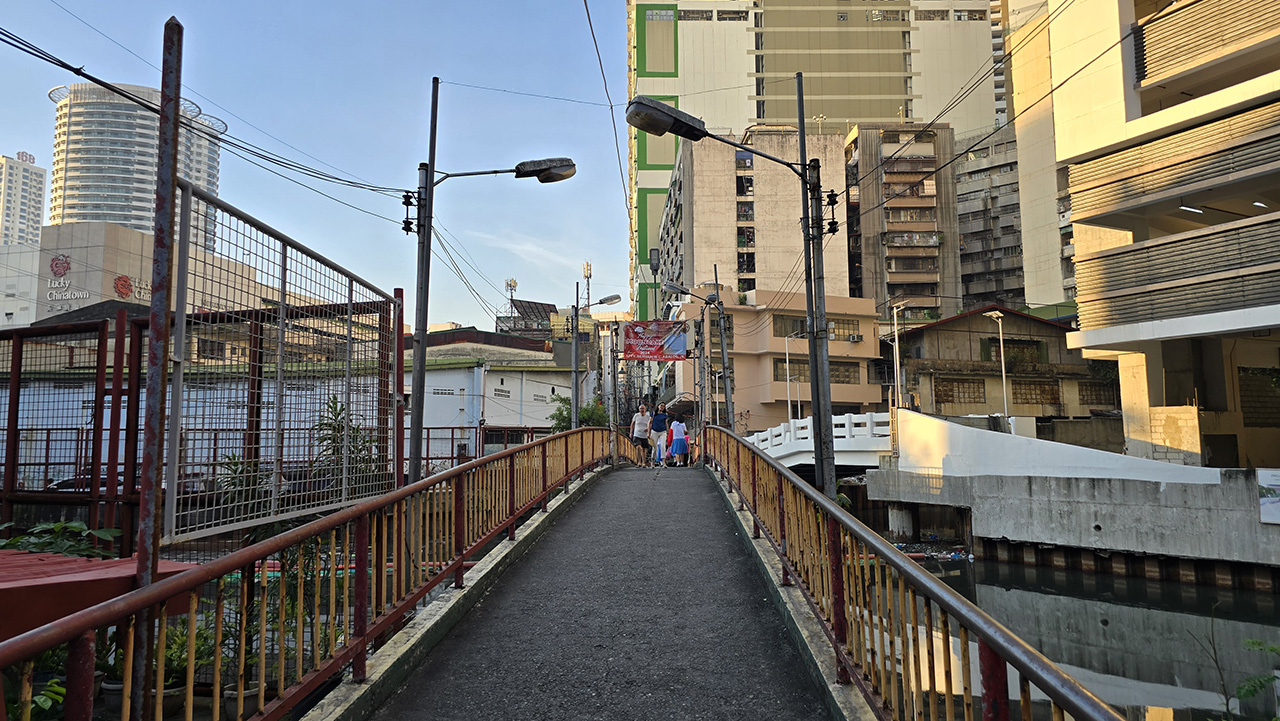 마닐라 차이나타운 홍본다리